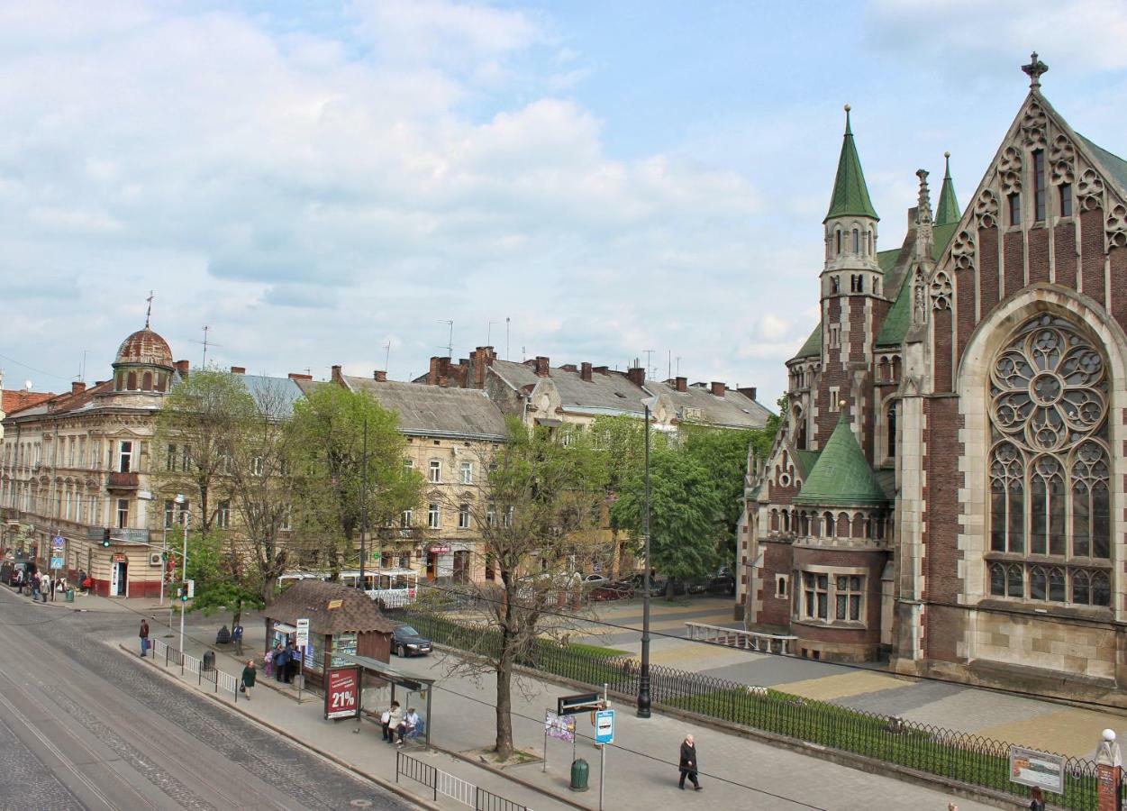 віп простора біля вокзалу на вулиці городоцька 102 Apartment Lviv