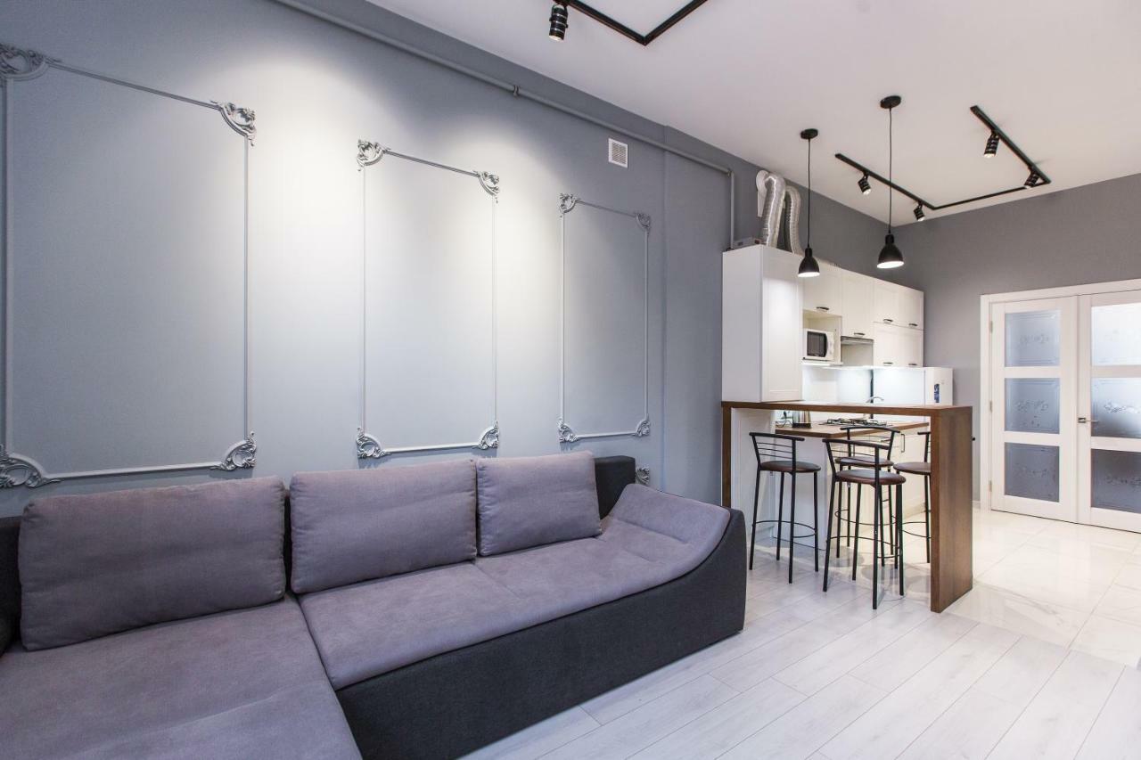 віп простора біля вокзалу на вулиці городоцька 102 Apartment *